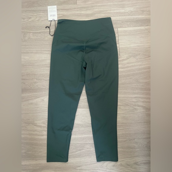 Girlfriend collective dark green high waisted leggings - Picture 3 of 6
